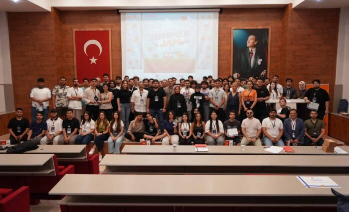 Hasan-Kalyoncu-Universitesinde-100-Oyun-Gelistiricisi-HKU-SummerJam-2026da-Bulustu1-scaled